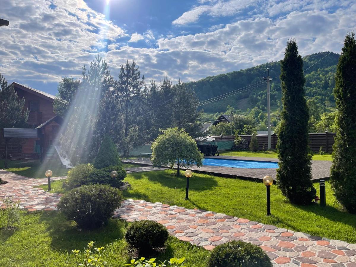 Котедж "Villa Затишна" Mikulicsin Kültér fotó