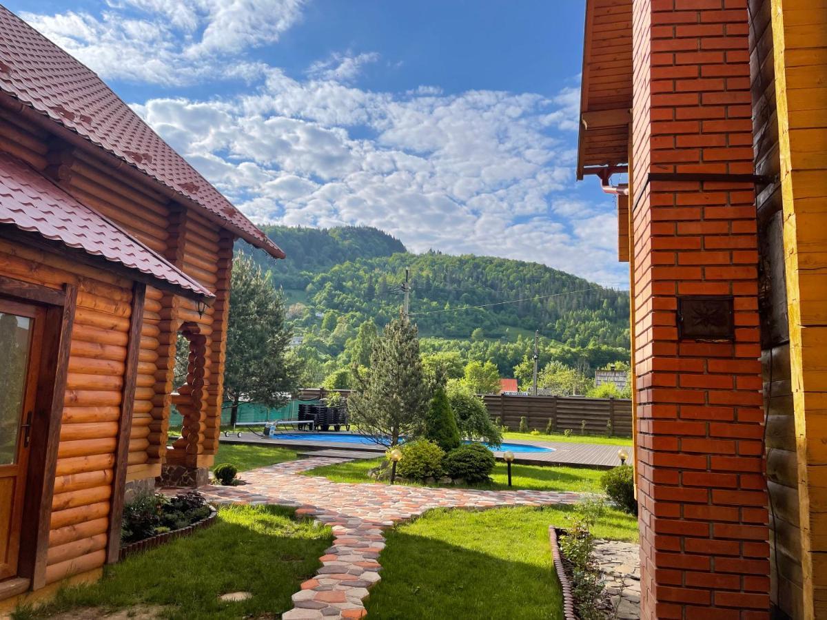 Котедж "Villa Затишна" Mikulicsin Kültér fotó
