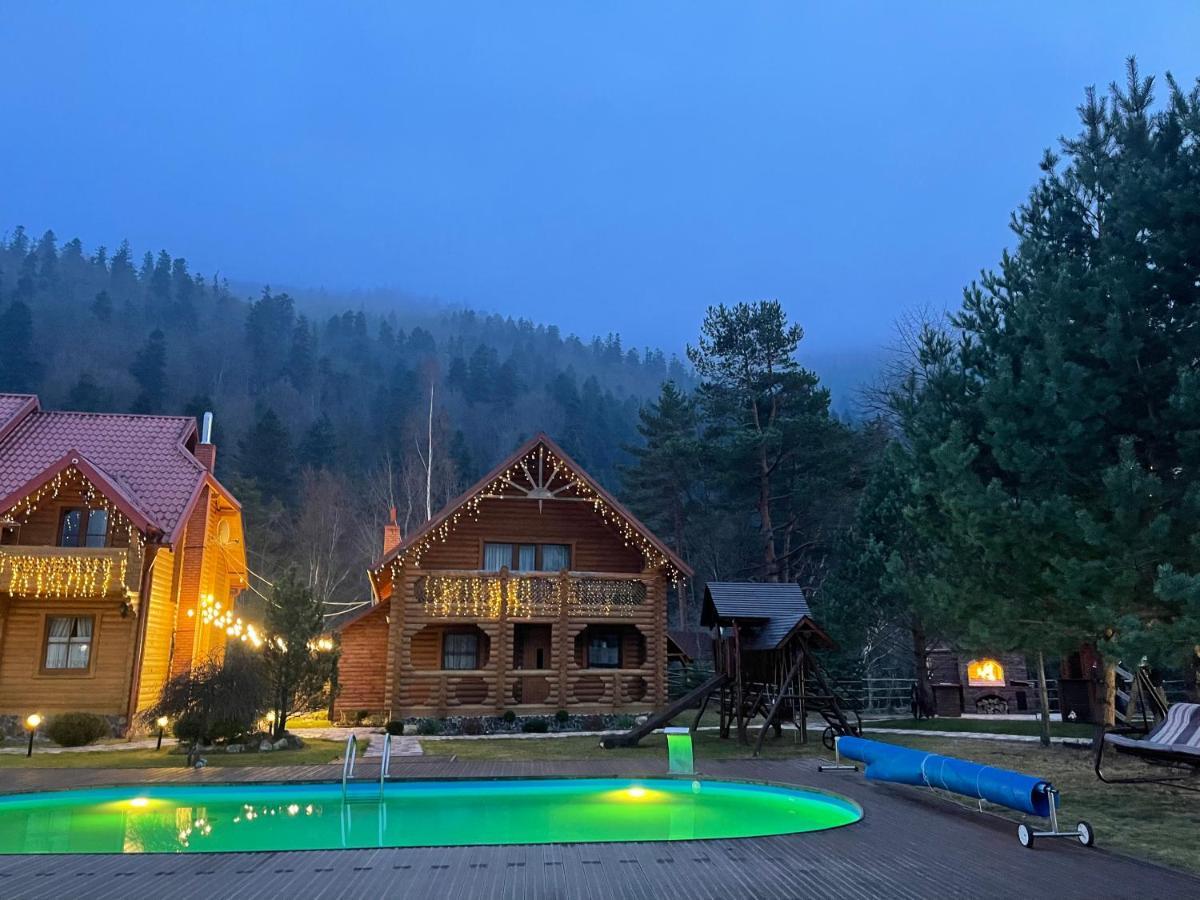 Котедж "Villa Затишна" Mikulicsin Kültér fotó
