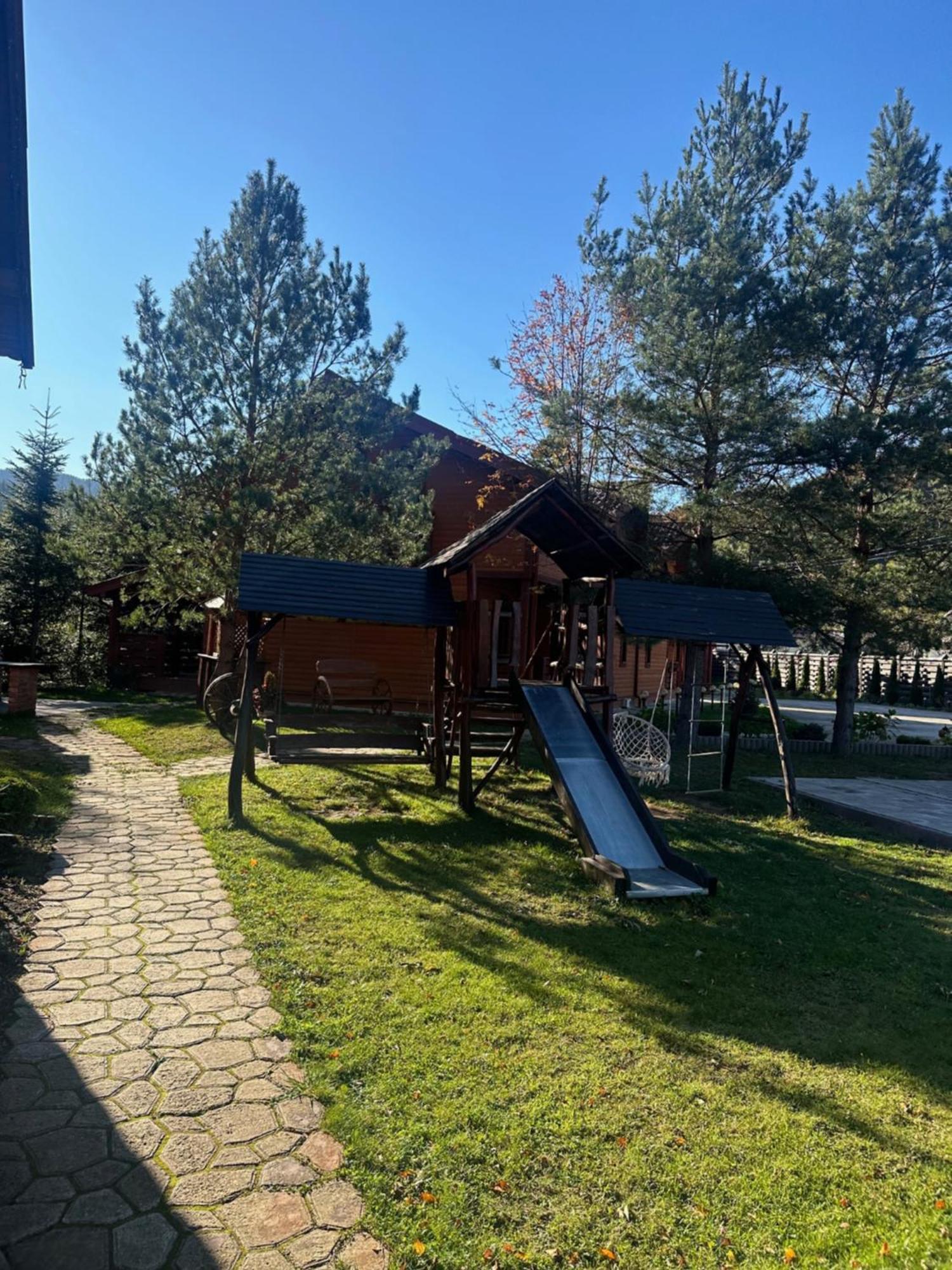 Котедж "Villa Затишна" Mikulicsin Kültér fotó