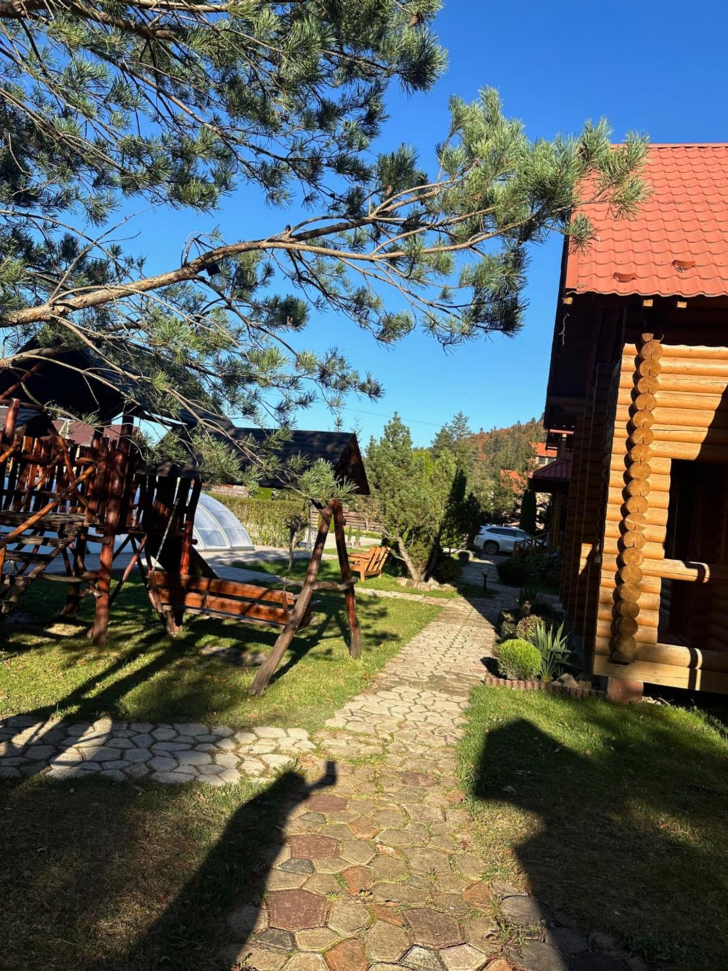 Котедж "Villa Затишна" Mikulicsin Kültér fotó